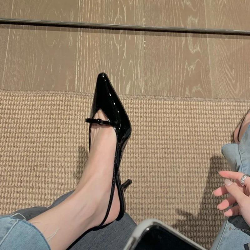 Dámské letní sexy lodičky na vysokém podpatku s jehlovým podpatkem, špičkou a mašlí z hovězí kůže, s páskem přes patu, uzavřené sandály