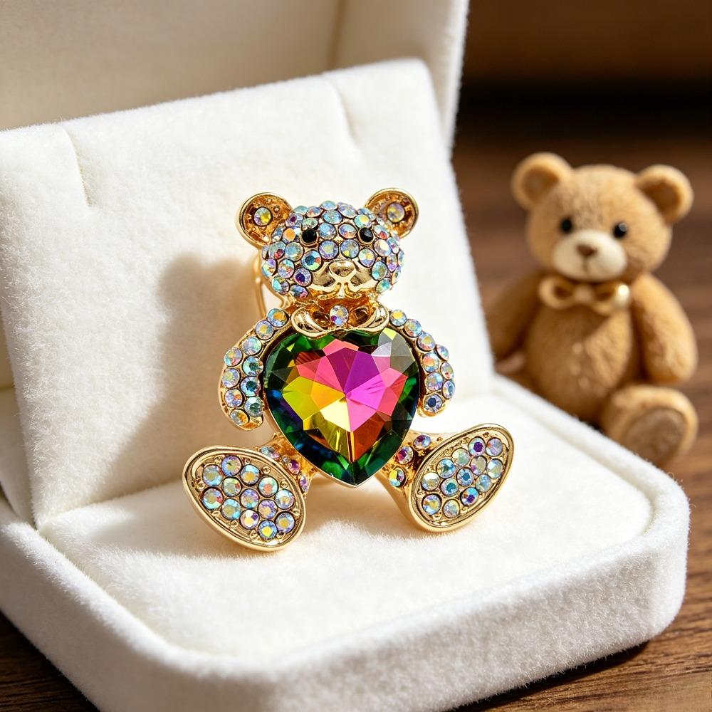 Zinc Alloy Bear Brooch with Colorful Rhinestone Heart, Fashion Lapel Pin for Clothing Decoration