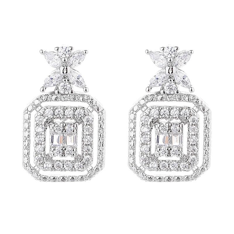 2026 Korean Exquisite Temperament Zircon Micro-inlaid with Diamonds Bow Stud Earrings Daily Versatile Light Luxury High-end Earrings Earrings