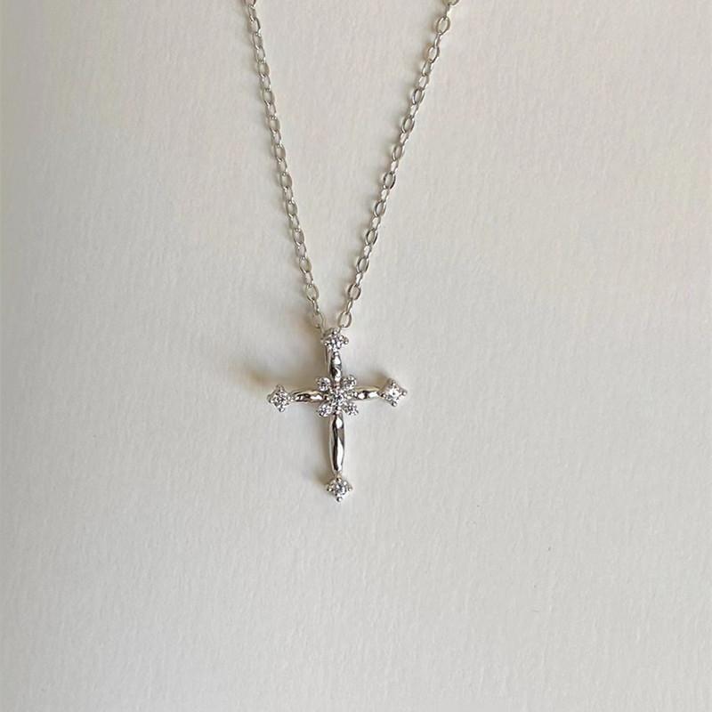 

Ожерелье из стерлингового серебра с крестом для женщин. Особый дизайн. Легкая роскошная подвеска с темпераментом. Изысканная усовершенствованная цепочка на ключицы для женщин. 925