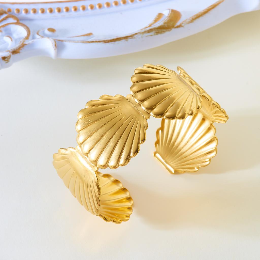 Vintage Reluster Opening Bracelet For Women Stainless Steel Ocean Element Shell Starfish Scallop Shape Bangle Jewelry Accessory