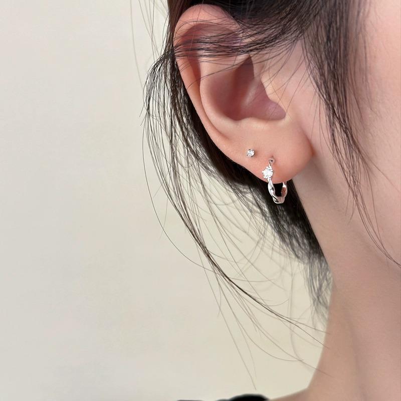 Zircon Ring Earrings, You Don't Need To Pick Them When You Sleep, and The New Winter Earrings with Ear Holes Are Available.