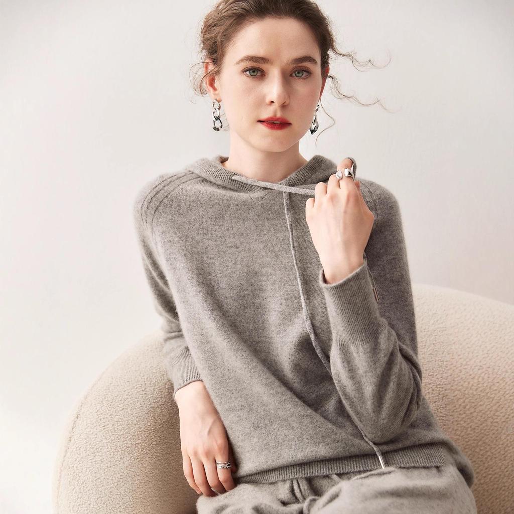Autumn/Winter Women's Hooded Seamless Mountain Velvet Raglan Sweater Knitwear