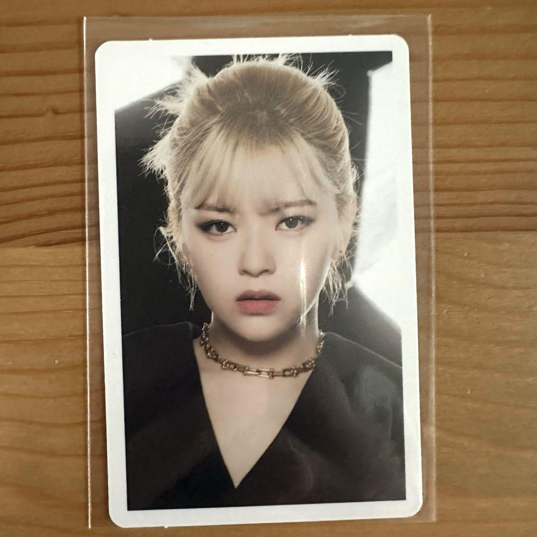 

[USED] TWICE celebrate Jeongyeon solo trading card