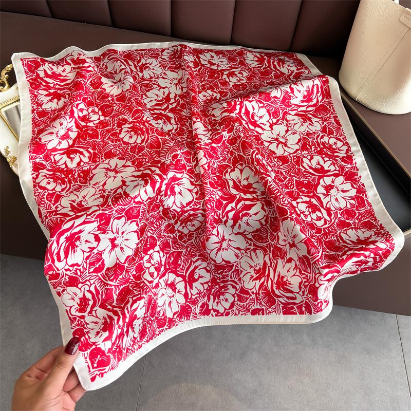 New Summer Sunscreen Print 70cm Square Beach Satin Scarf Casual Elegant Thin Breathable Neck Women Head Wrap Hair Scarves