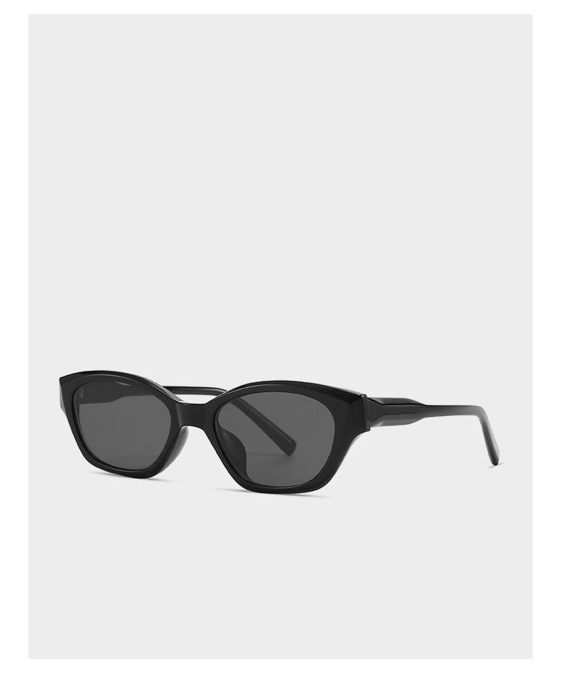 Unisex Trendy Runway Street Style Sunglasses - Small Metal Frame