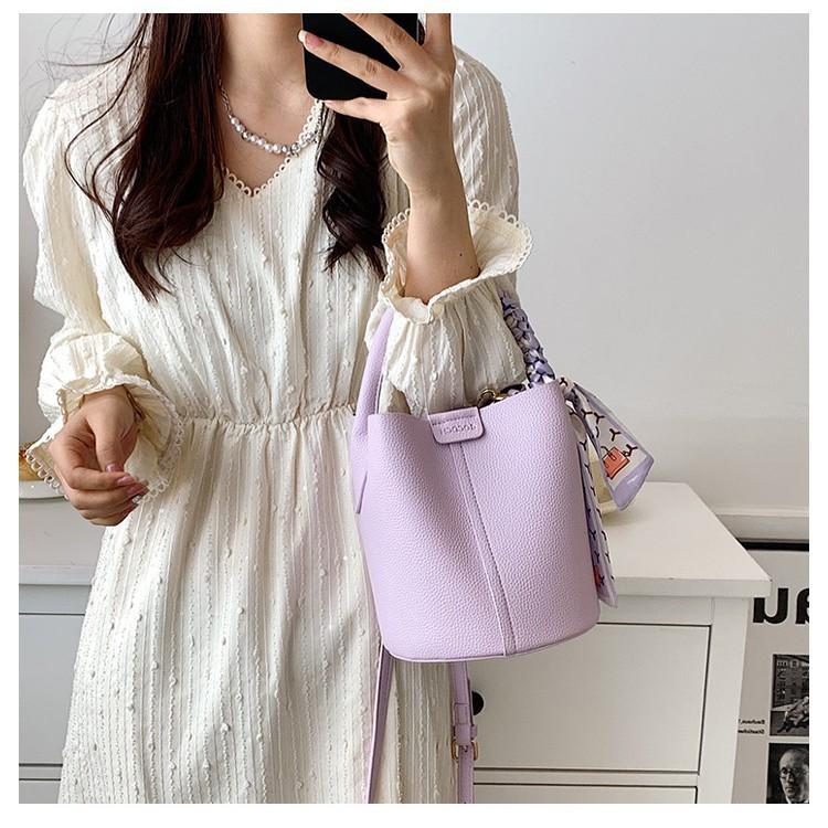 Lychee pattern soft leather handbag bag women's summer new popular one-shoulder messenger bag fashion silk scarf bucket underarm bag