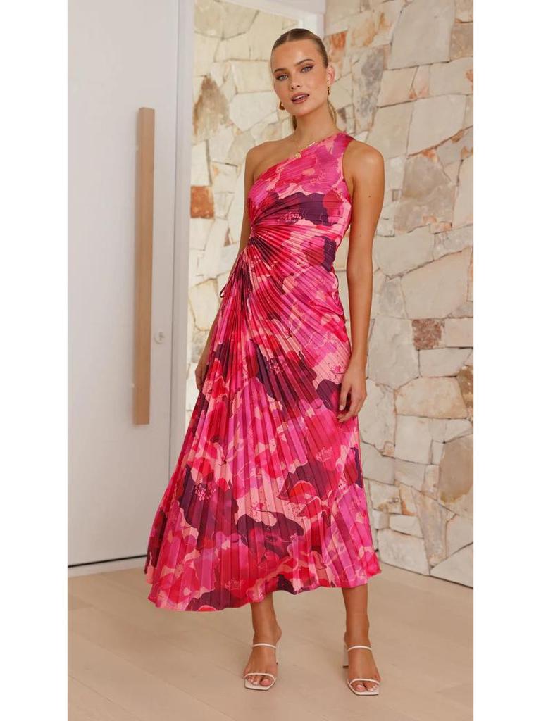 Elegant One-Shoulder Pleated Evening Dress with Waist Cutout - Spring/Summer Style