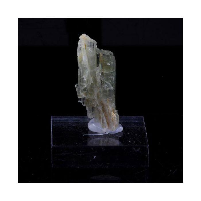 Pierres et Minéraux. Clinozoisite. 15.74 ct. Marine de Scala, Canari, Haute-Corse, France.