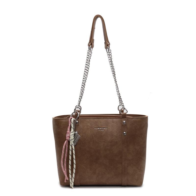 

Premium texture fashionable large-capacity handbag new femininity versatile bucket bag messenger bag shoulder bag There are pendants. хаки