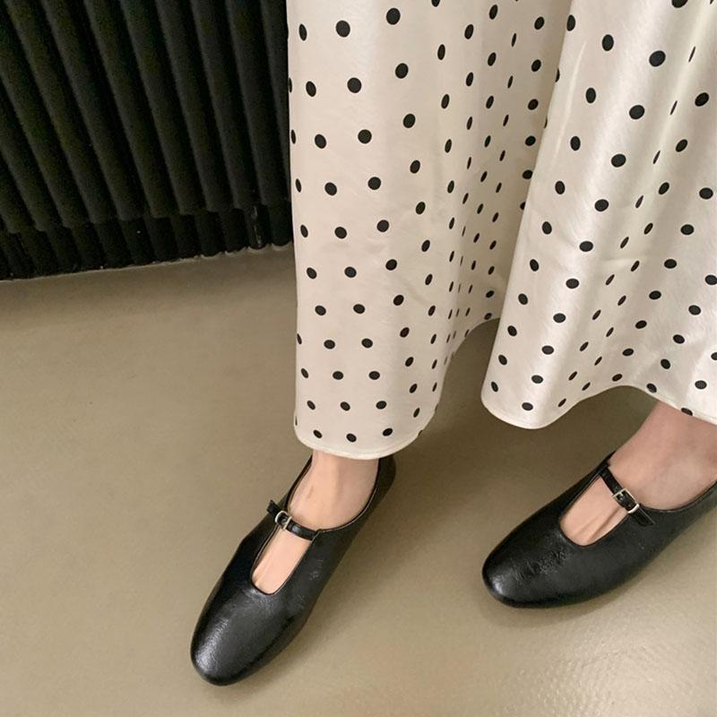 Fashion 2025 New Fashion Buckle Strap Ladies Mary Janes Flats Shoes Slip On Female Shallow Footwear Round Toe Women Flats With Shoes