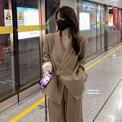 Trajes y combinados – Trajes con pantalón