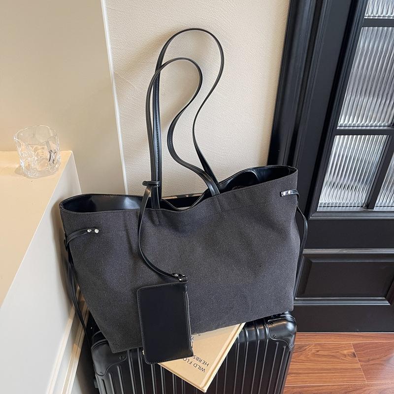 Large capacity tote bag women's 2025 new versatile shoulder handbag casual canvas bag for class commuting
