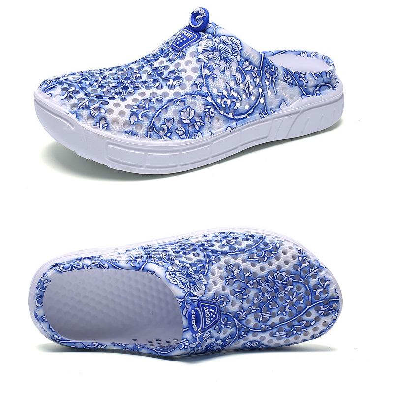 Stylish Women's Summer Garden Wooden Bathroom Slippers For Beach And Home
