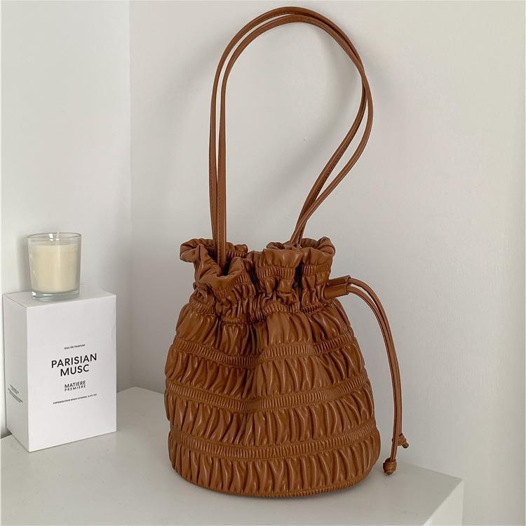 IELGY Women's Shoulder Bag, Large-capacity Personalized Trend Bucket Bag, Drawstring PU Soft Leather Creative Pleated Bag