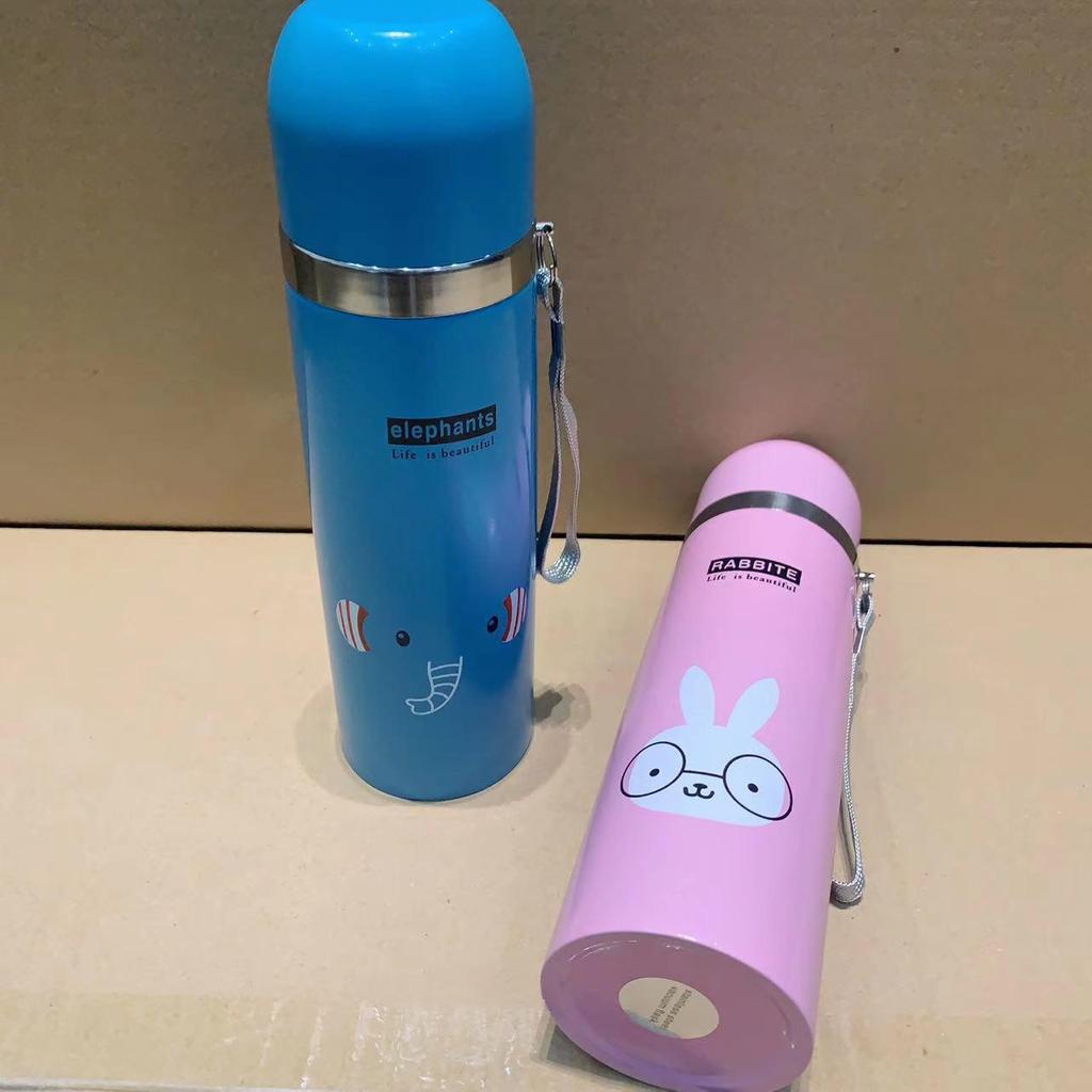 Dwuarurowy kubek sportowy na wodę ze stali nierdzewnej 304, izolowany próżniowo, z zakrętką typu bullet, personalizowany