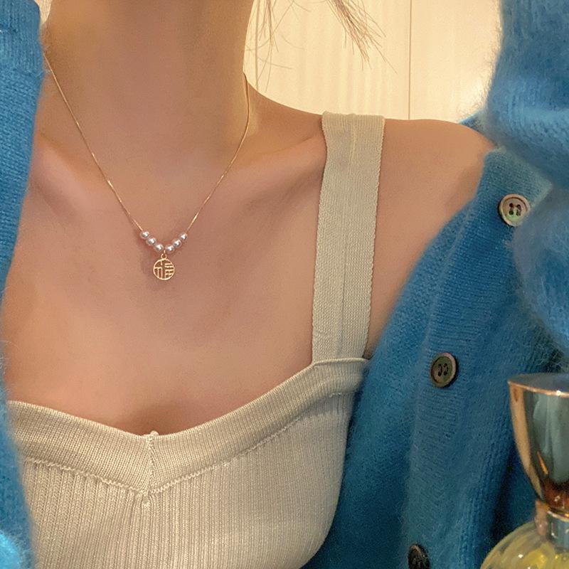 Ins Wind Pearl Necklace Design Collarbone Chain Love Pendant Jewelry