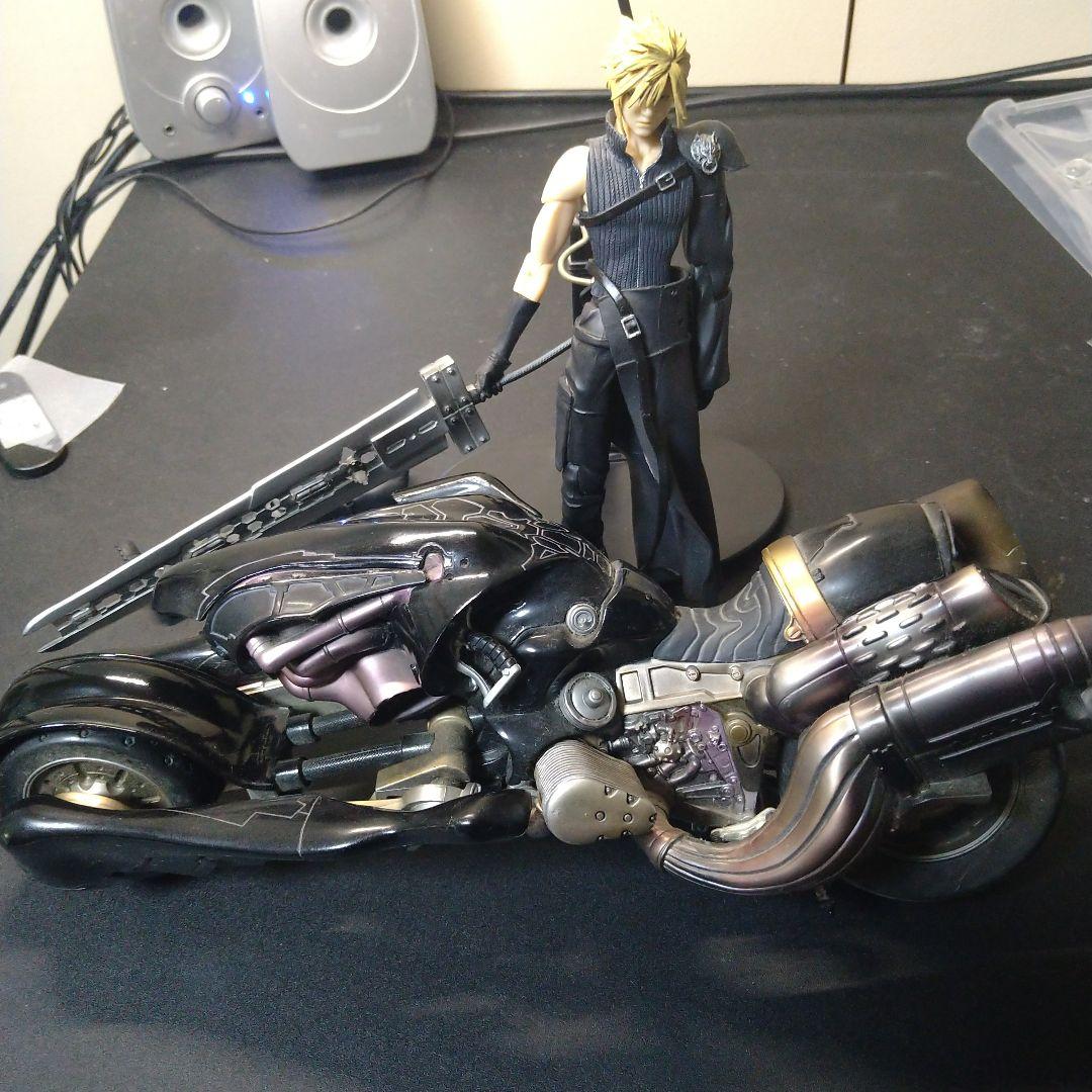 

[USED] Cloud Strife Figure Fenrir FF7