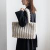 VITAFELICE Damen Ballgriff Pelz-Tote-Bag, Größe M (nsb-30384z) (Elfenbein)