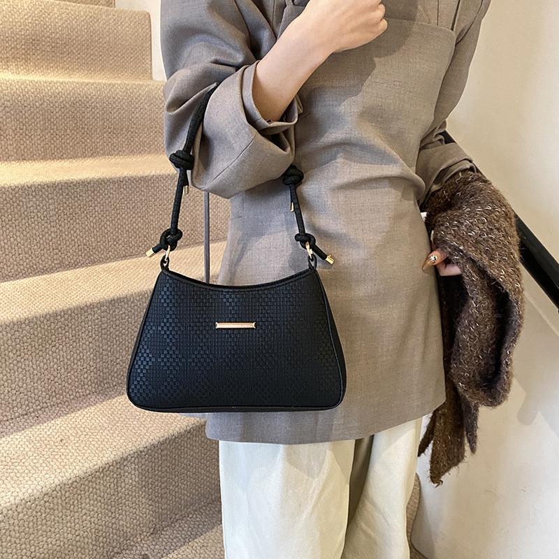 Stylish New Moon Bag For Women Versatile Shoulder Bag Trendy Street Style Ideal For Daily Use