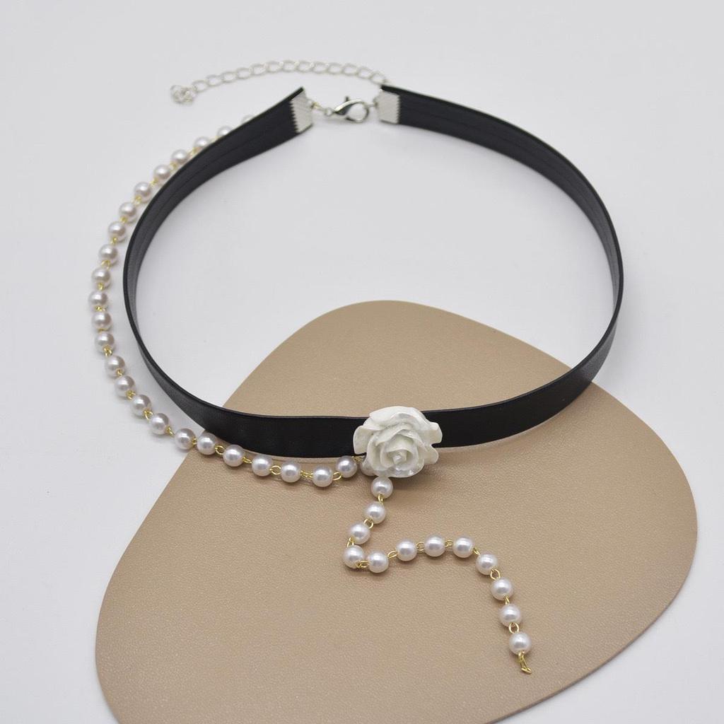 Love Heart Rivet Punk Choker Necklace - Y2K Subculture Clavicle Chain