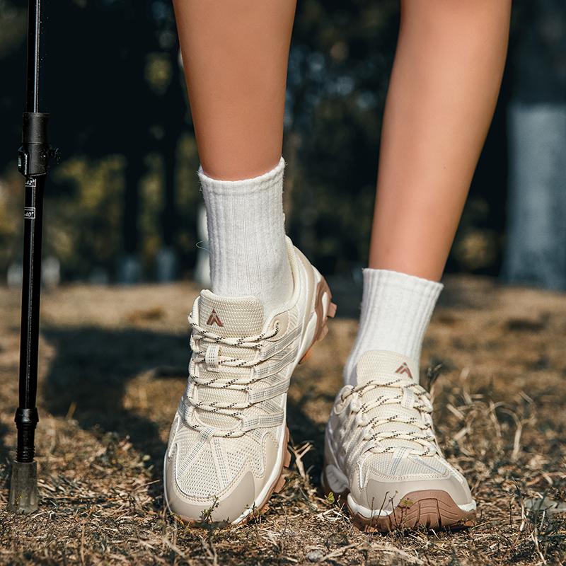 Summer Breathable Outdoor Hiking Shoes For Men Women Sneakers Antiskid Slip On Walking Shoes Moccasins Man Casual Shoes
