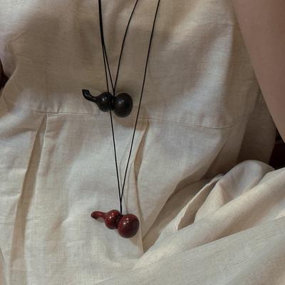 Edebi Ve Retro Yeni Çin Ahşap Kabak Kolye, Uzun Deri İpli Kolye, Kadın Çok Yönlü Moda Boyun Zinciri, Kazak Zinciri