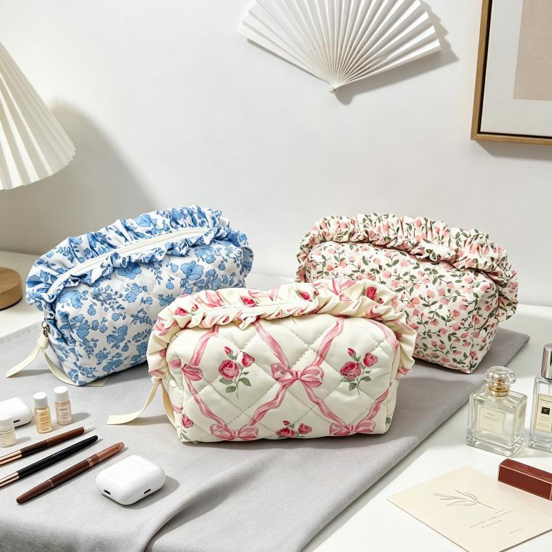 1Pcs Cute Quilted Makeup Bag Floral Bow Large Capacity Cosmetic Bag Makeup Pouch Women Girls