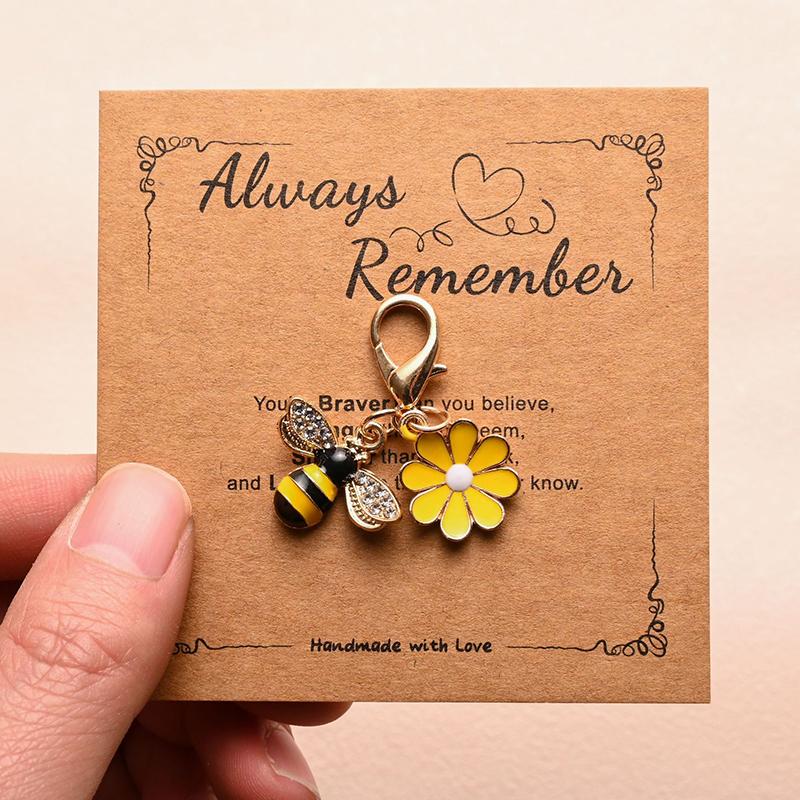

Blessing Card Bee Daisy Flower Pendant Bag Keychain Ornament Accessories Keyring жёлтый