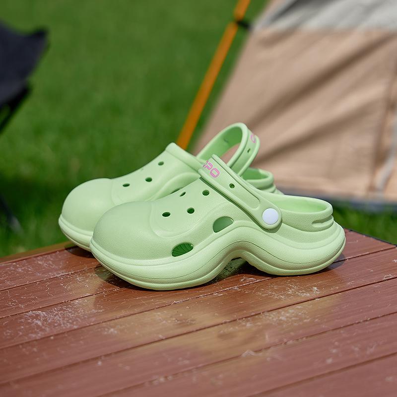 Heightened Wear-resistant Hole Shoes, Women's Summer New Fashionable and Breathable Outer Wear Non-slip and Deodorant Bag Head Slippers