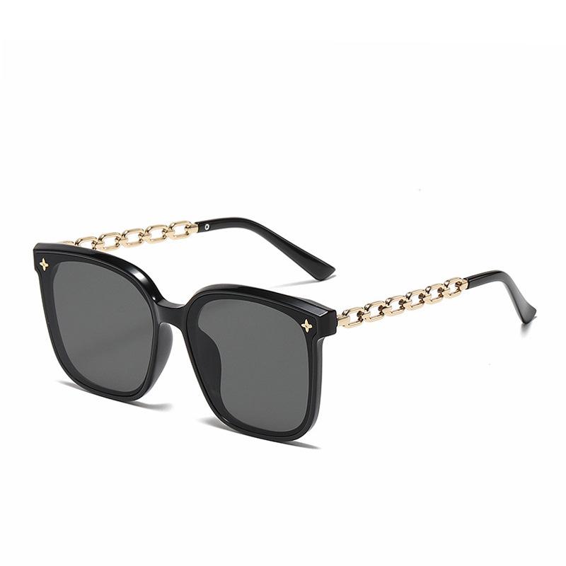 Trendy Square Sunglasses for Women UV400 Protection Fashionable Outdoor Sun Glasses Holiday Travel Accessories