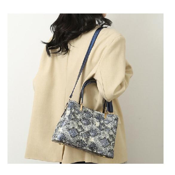 Cross-border Fashion Snake Pattern Women's Handbag New Urban Simple Casual Shoulder Crossbody Bag Wholesale