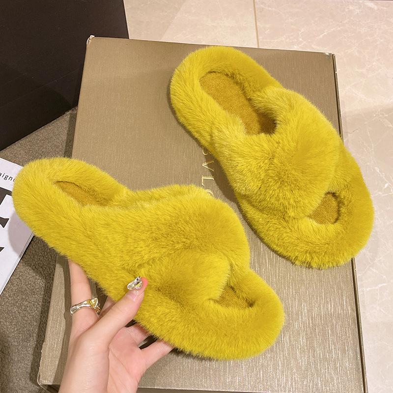 Mao Mao slippers women's outer wear 2025 new autumn and winter Korean version thick bottom height increase small home plush cotton slippers
