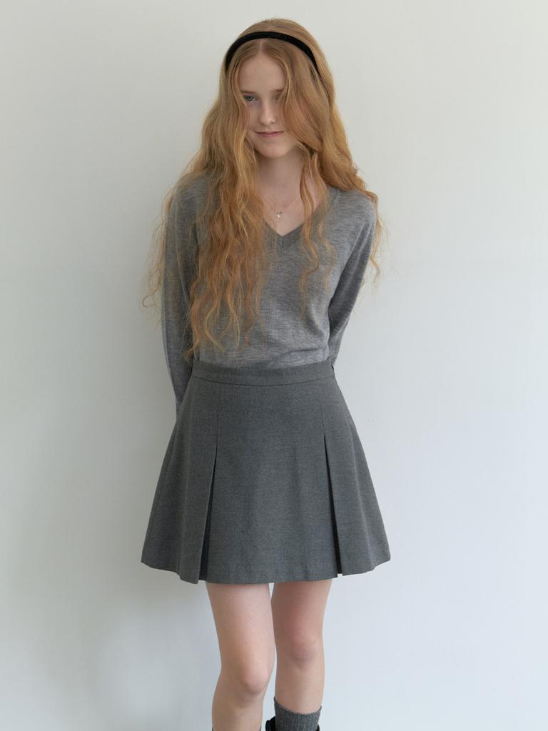 Liel Fond V-Neck Knit (Gray)