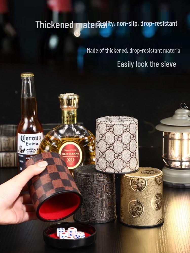 Flockad Ljudabsorberande Läder Tärningskopp Set med 6 Tärningar