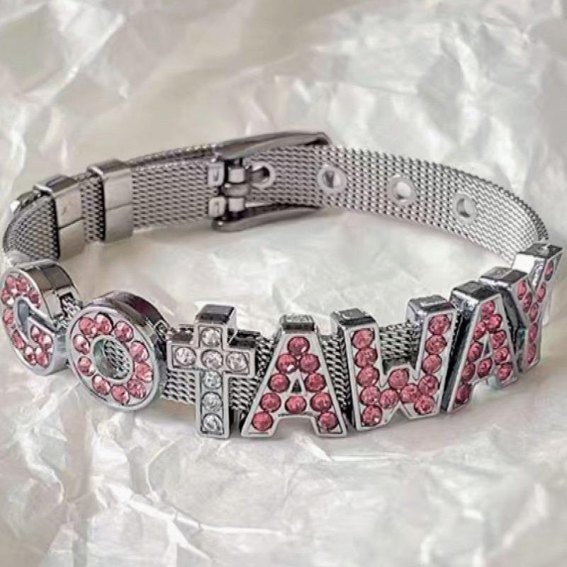 Heart-shaped rhinestone watch band, cool & chic niche diamond-studded star bracelet