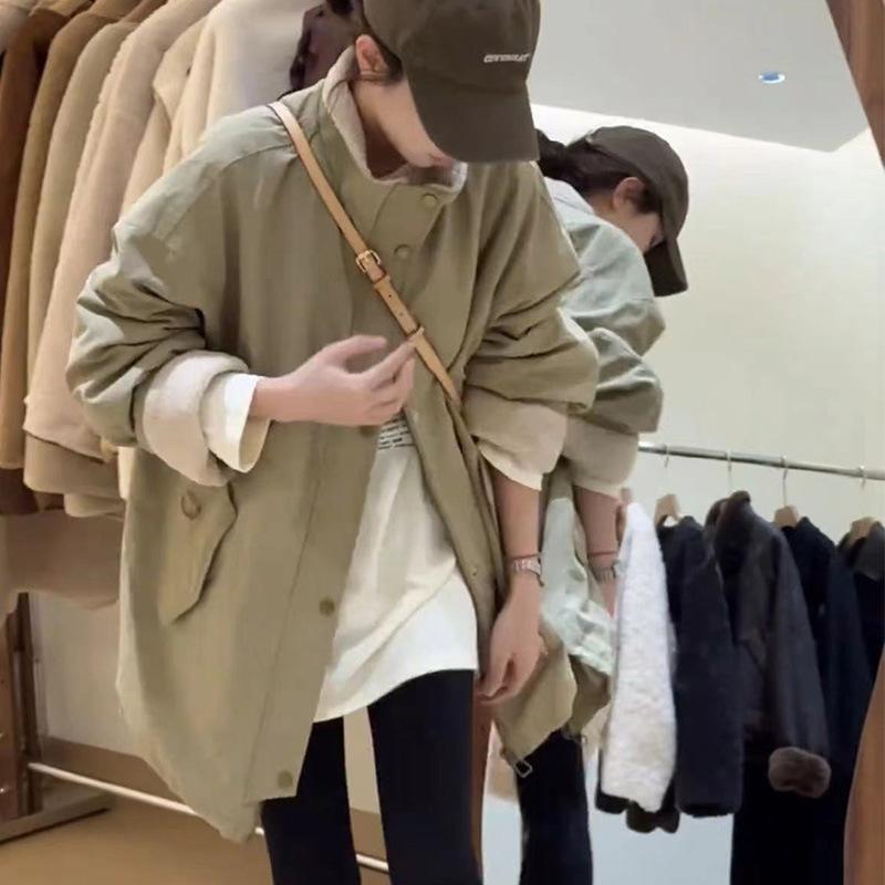 

Stand-up collar pie overcomes trench coat thickened coat 2025 winter new splicing lamb wool medium and long top cotton M 80-120 хаки