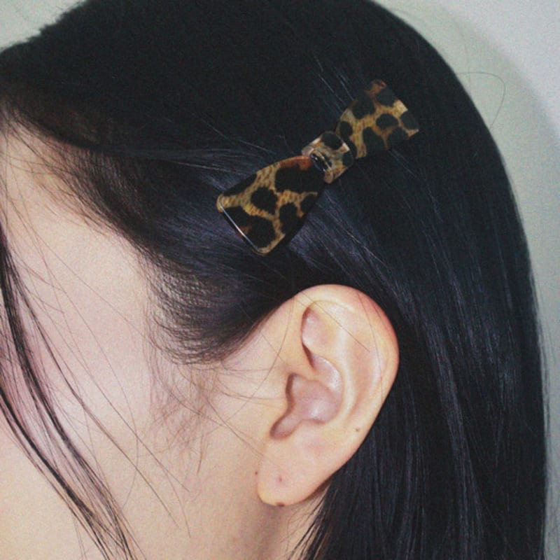 

usite LEOPARD RIBBON HAIR PIN BROWN FREE