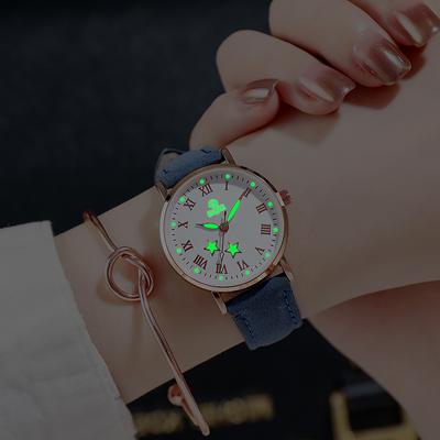 Nouvelle mode personnalisé minimaliste papillon numérique ceinture montre à Quartz ensemble femmes montre fluorescente étudiant montre