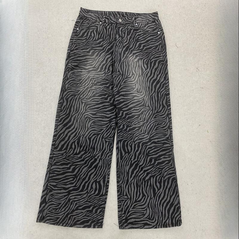 

Європейські та американські трендові прямі вільні джинси з потертостями та принтом XL чорний