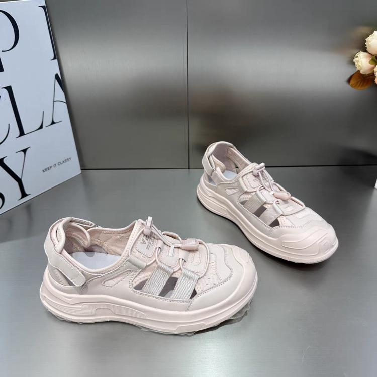 Summer 2025 New Versatile Thick-soled Breathable Non-slip Wading Outdoor Shoes Hollow Casual Sports Sandals Women's Outer Wear