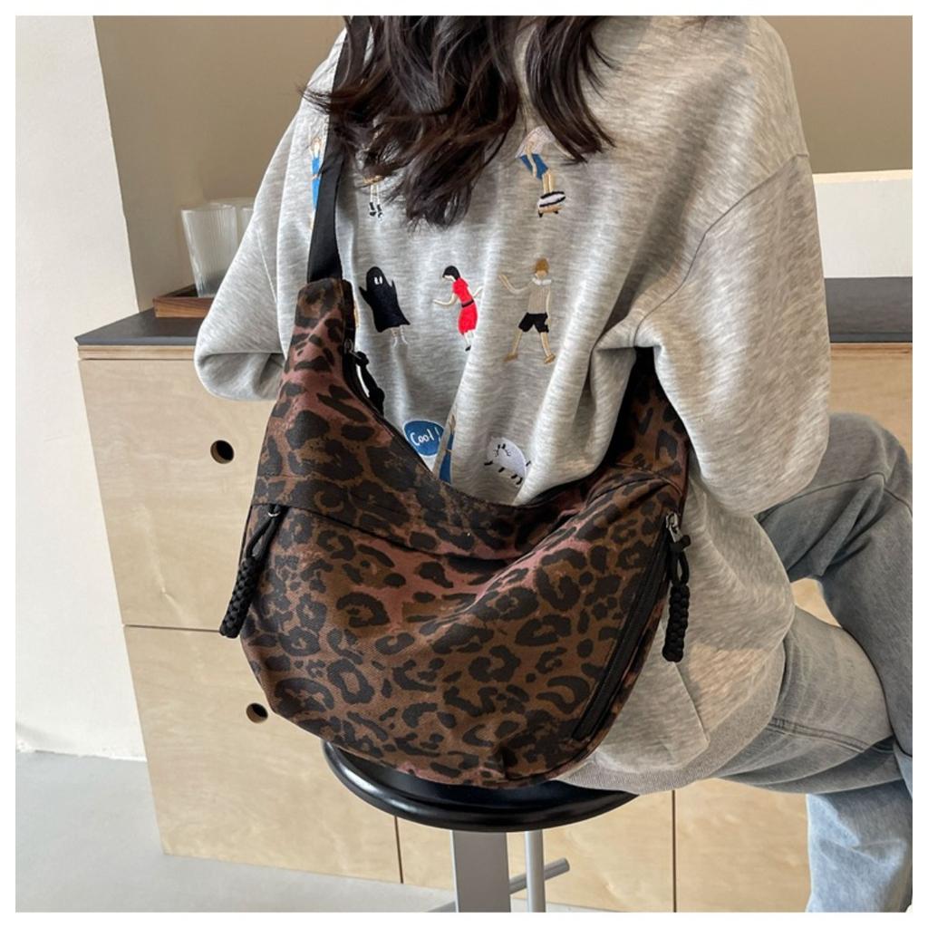Leopardenmuster Leinwand Knödeltasche, Sportlicher Stil, Lässige und Vielseitige Beliebte Stofftasche, Tragbare und Modische Einzel-Schulter Crossbody-Tasche