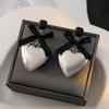 Silver Needle Herz & Schwarze Schleife Hängeohrringe - High-End und Exquisites Nischendesign.