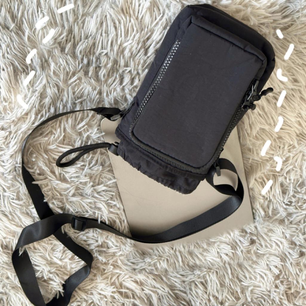 Nylon Water Bottle Holder with Shoulder Strap Water Bottle Carrier Sling Bag with Phone Pocket Crossbody Bag Unisex