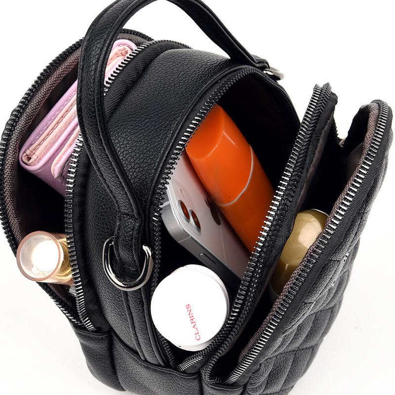 Emgrand Kangaroo Soft Leather Bag Women's 2025 New Middle-aged Shoulder Bag Letter Oblique Span Bag Casual Mom Handbag