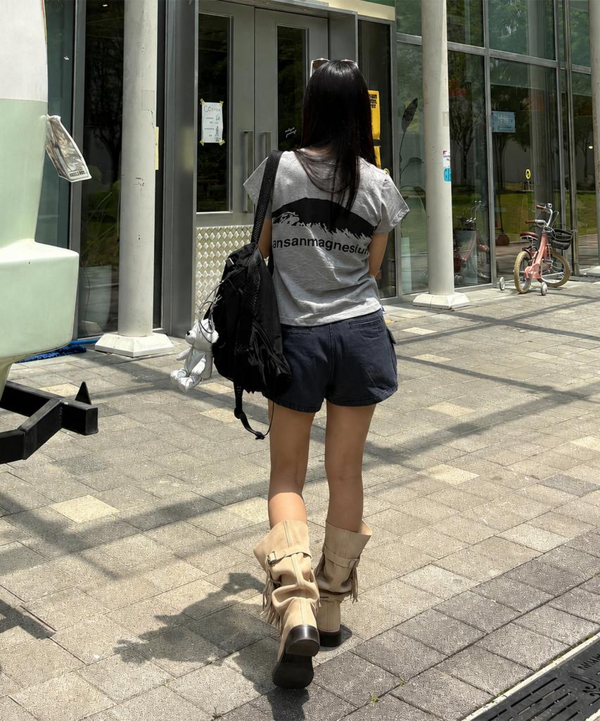 Tansanmageunesyum Mountain T-Shirt (Gray/Black)