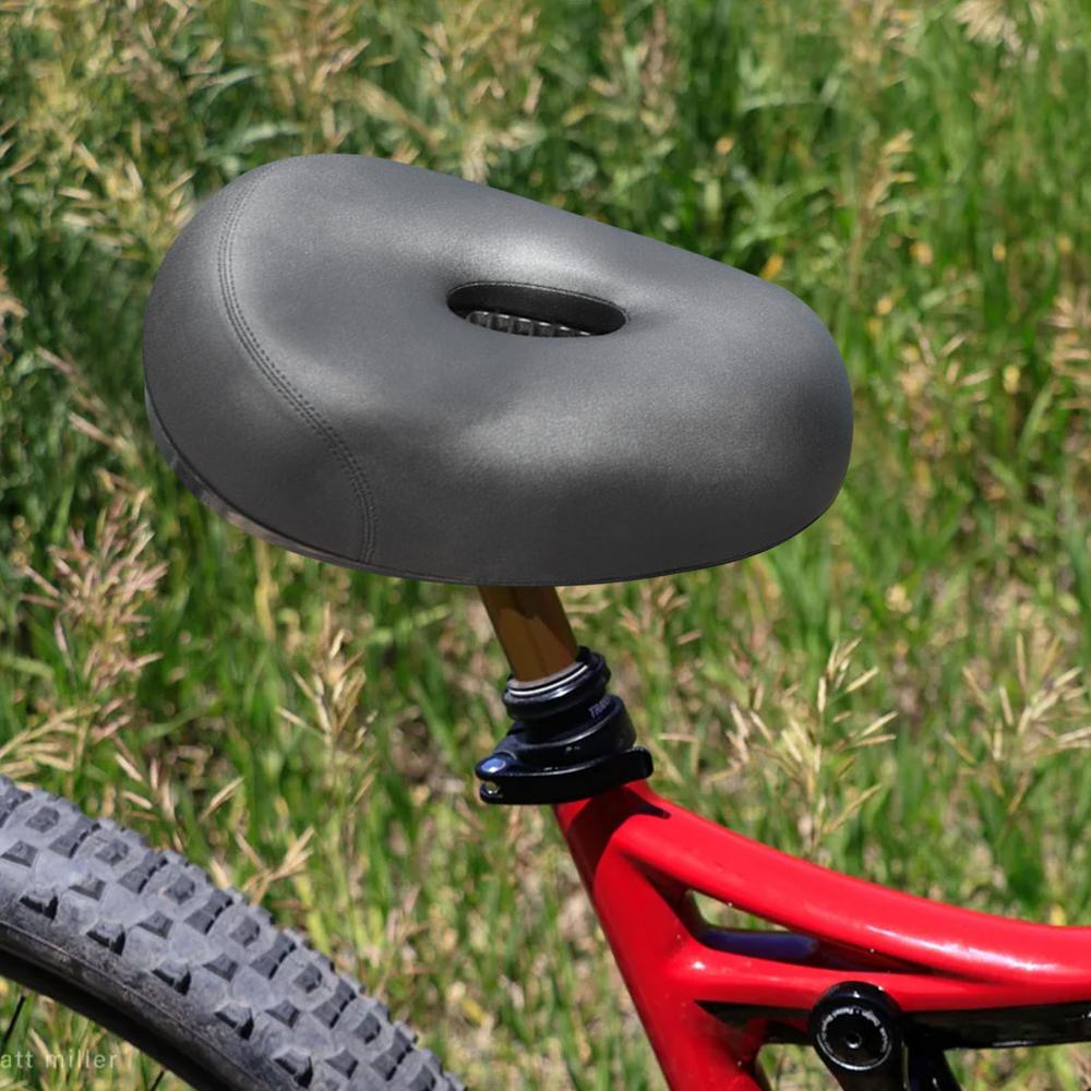Weicher Fahrradsitz Breiter Mountainbike-Sattel Universell Atmungsaktiv Vier-Ecken-Feder Fahrradsitzkissen Outdoor Fahrradzubehör
