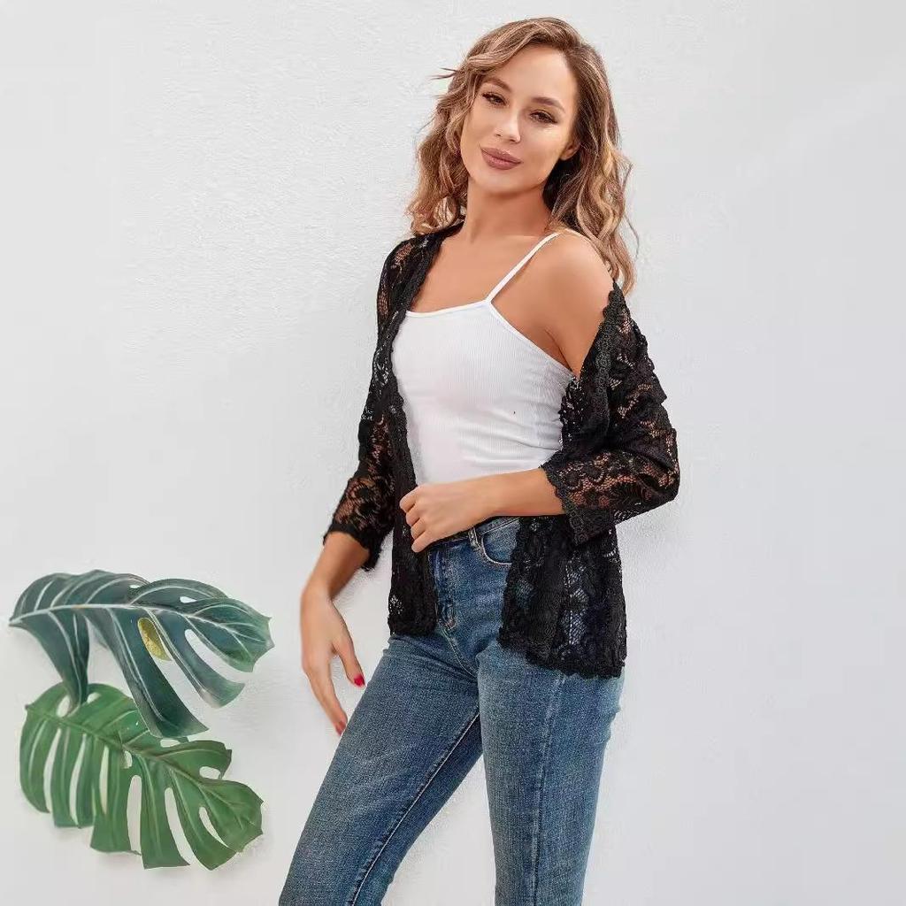 Nový volný a všestranný plus-size krajkový top s ochranou proti slunci a průsvitným kardiganem s výstřihem