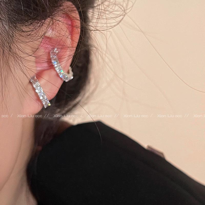 Elegant Zirconia Ear Cuff: No Piercing Needed, 2026 Trendy Design, Luxurious Women's High-End Jewelry