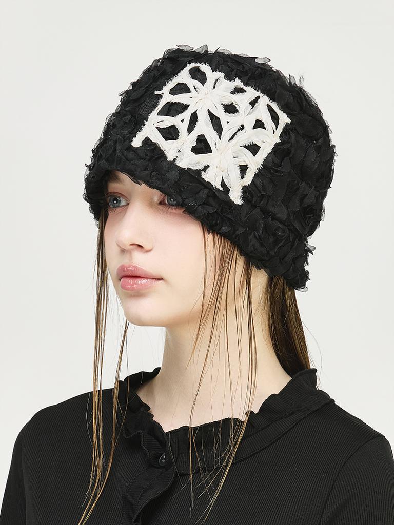THE GREATEST Rose Beanie Black